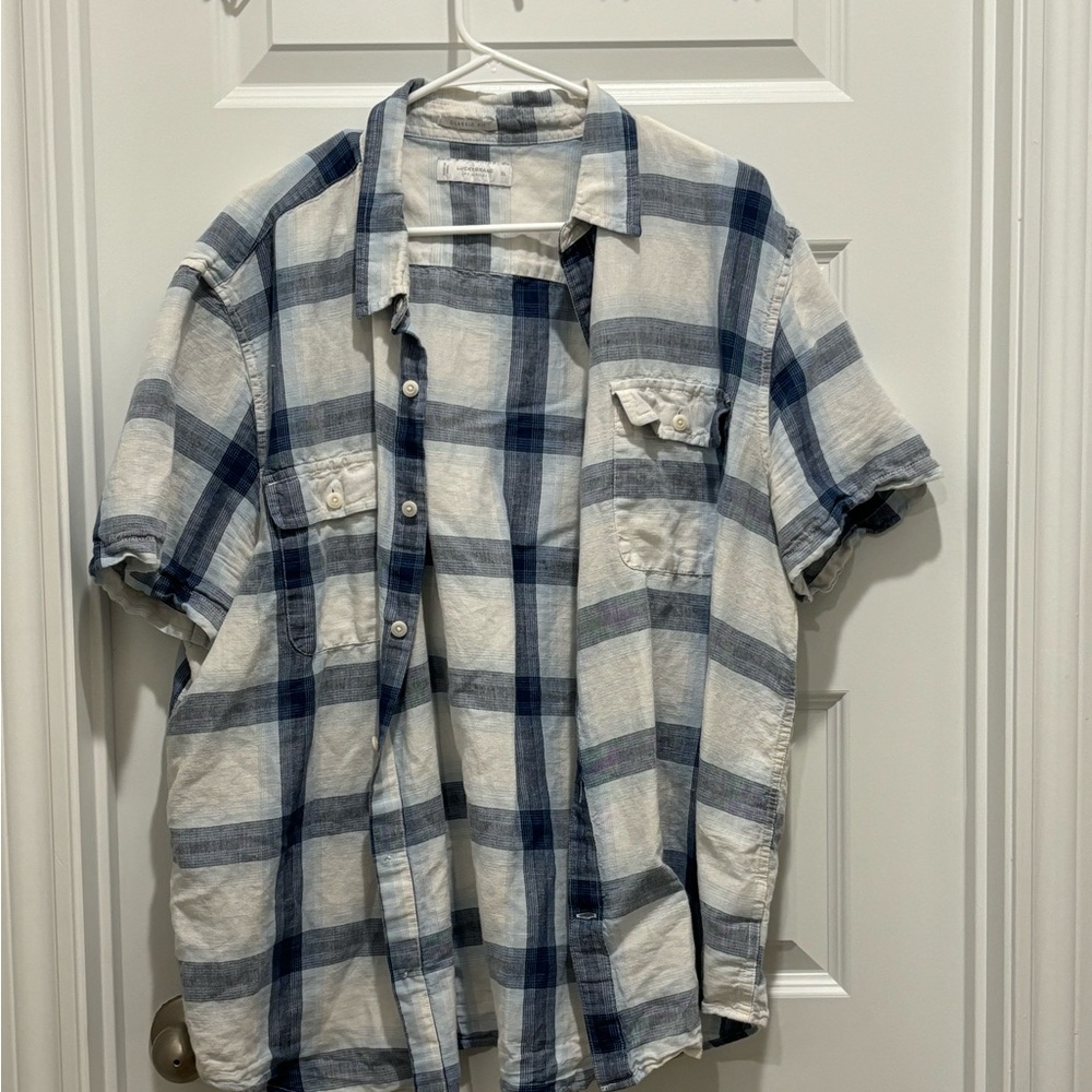 Men’s button casual shirt